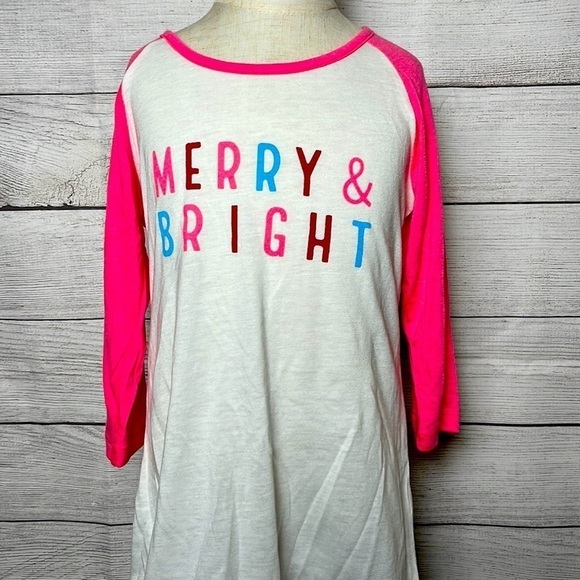 Merry and Bright Christmas Shirt NWT - Picture 1 of 4